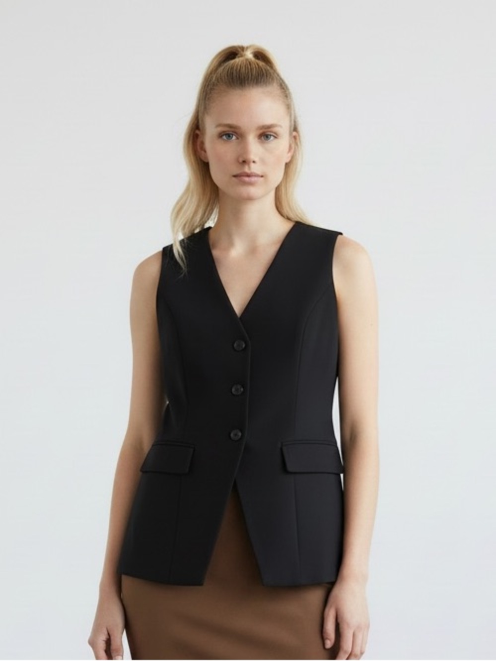 Banana Republic Women’s Black Tailored Sleeveless Vest